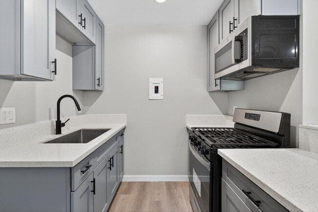 Foto del edificio - 2300 E Commonwealth Ave