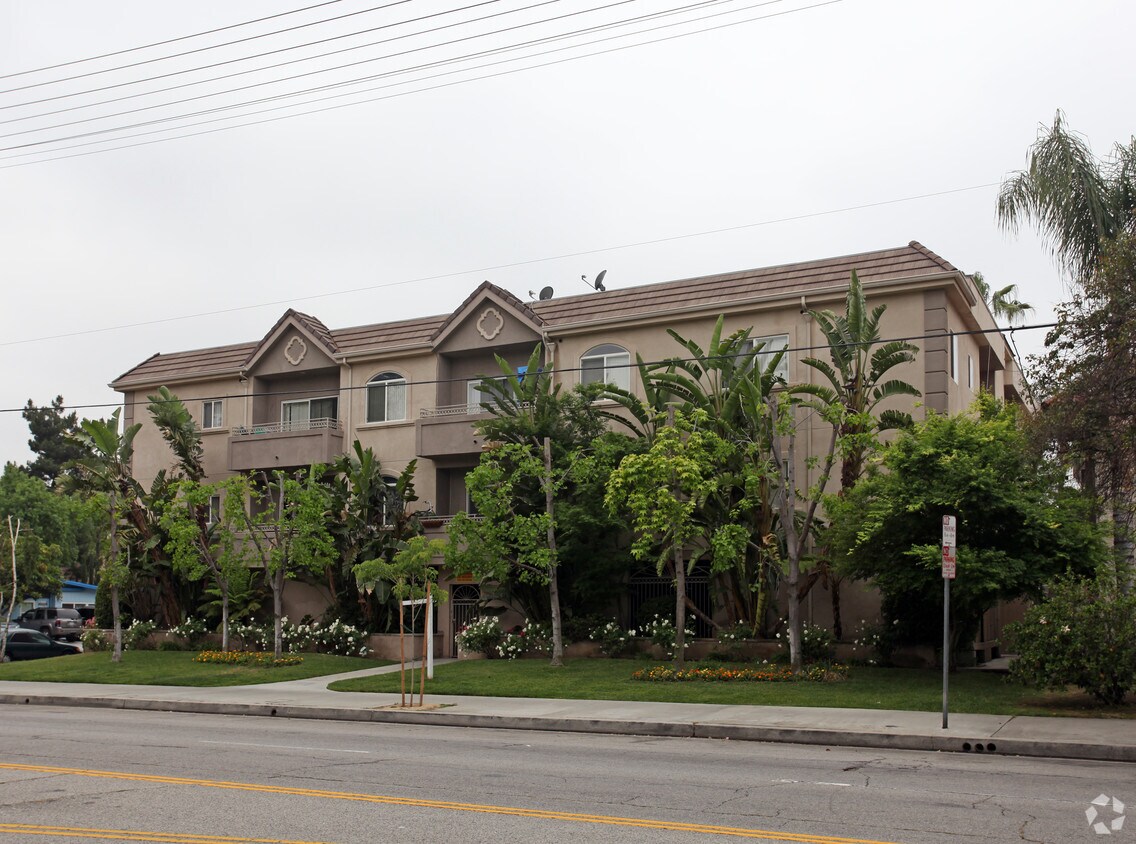 Building Photo - Vose apartments