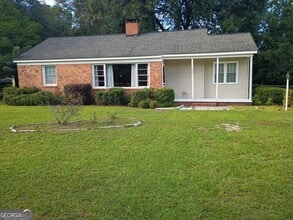 Building Photo - 1513 Highland Ave