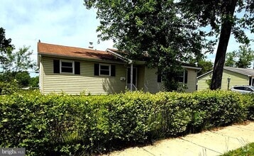 Building Photo - 240 Federalsburg S