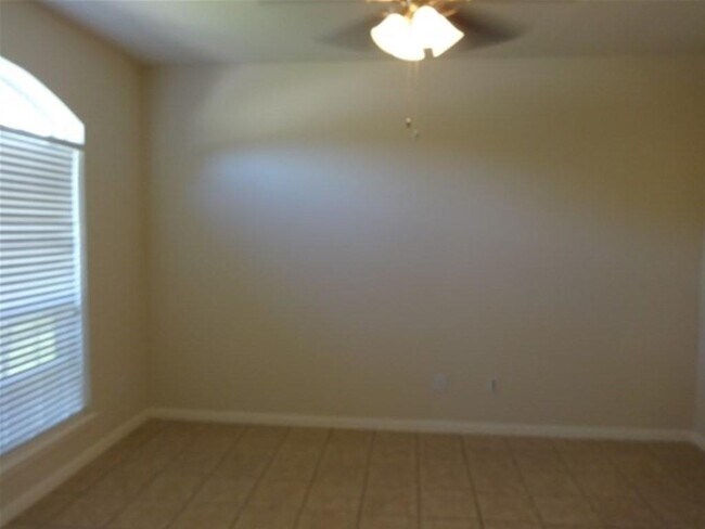 Foto del edificio - 4230 Stoney Knoll Ln