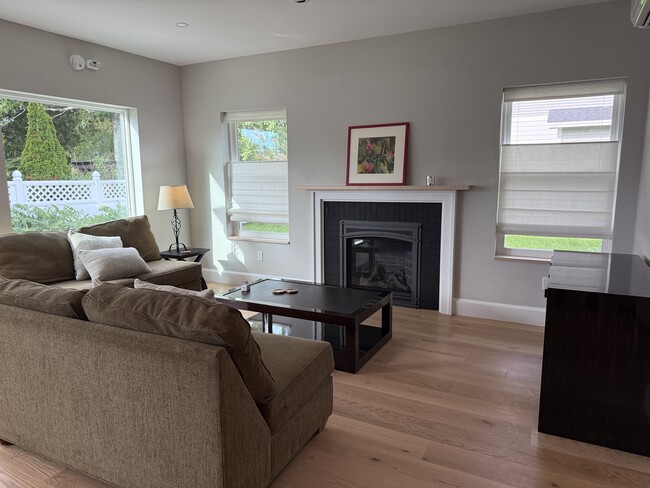 Photo - 42 O'Neil St Townhome