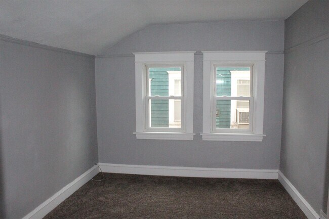 Foto del edificio - 1725 D Ave NE