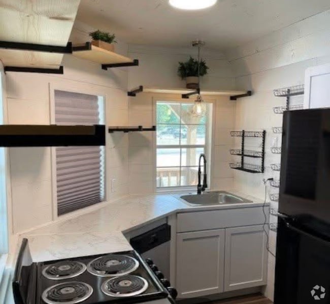 Building Photo - 87 Hill Creek Dr