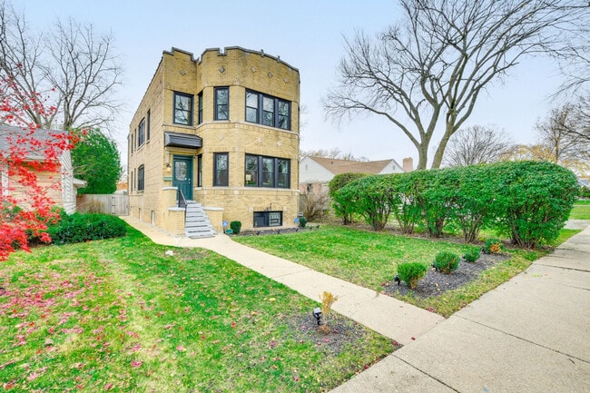 Foto del edificio - 1546 Fowler Ave