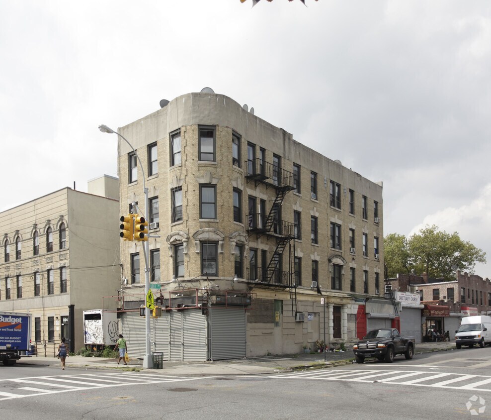 Primary Photo - 890 Rockaway Ave