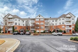 Building Photo - 14750 Via Sorrento Dr