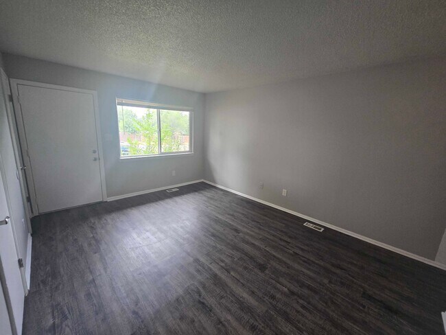 Foto del edificio - 321 S Murray Blvd