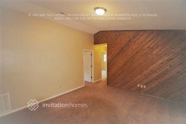 Foto del edificio - 9413 Lake Douglas Pl