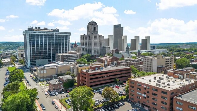 Foto del edificio - 179 Elk St