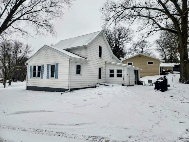 Foto del edificio - 230 Arlington Dr