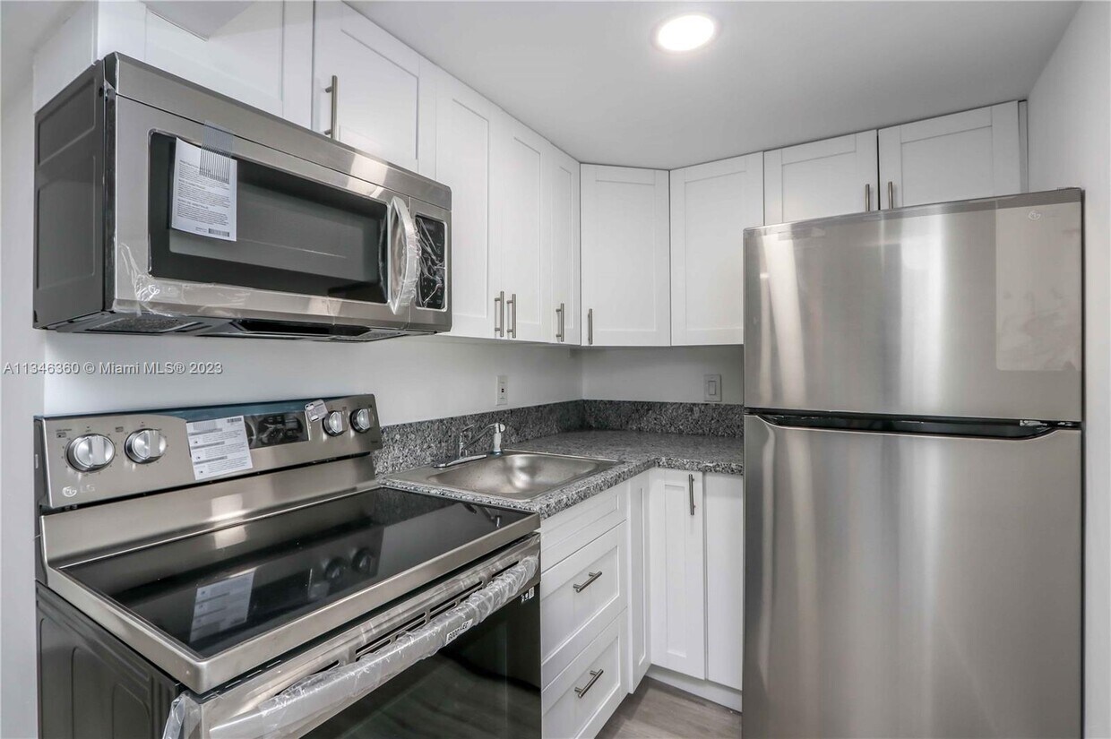 Primary Photo - 1624 NW 17th Ln
