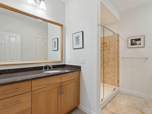 Foto principal - 135 Sheridan St
