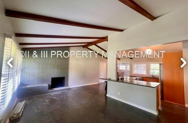Building Photo - 5504 W 79th St