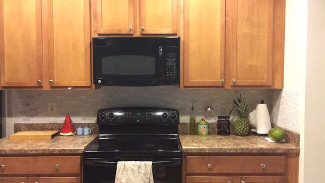 Foto del edificio - 1034 Fairway Ln