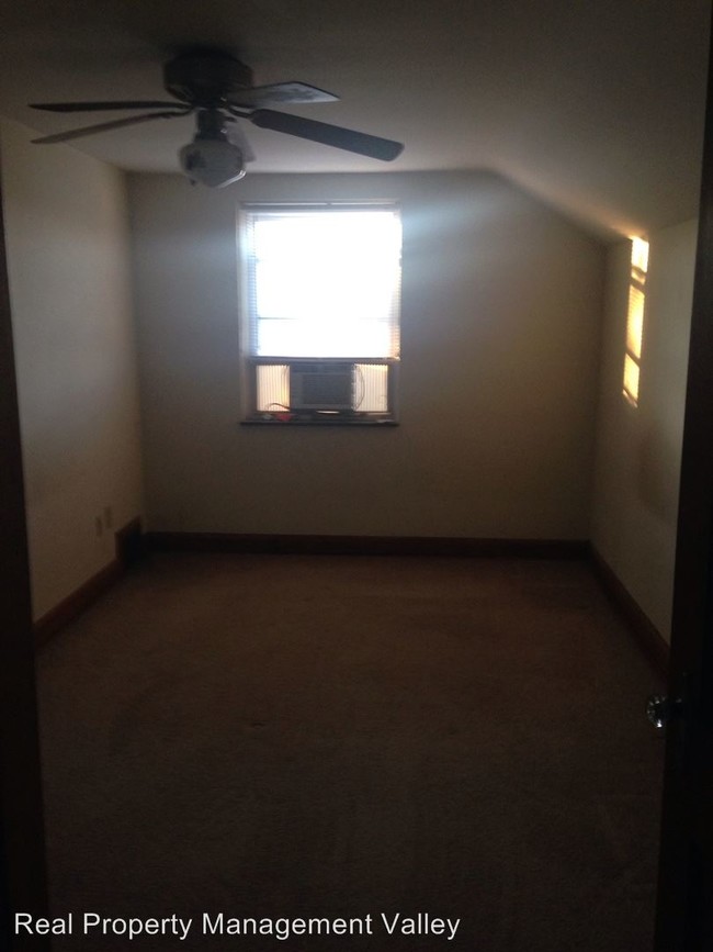 Building Photo - 710 Kanawha Blvd W
