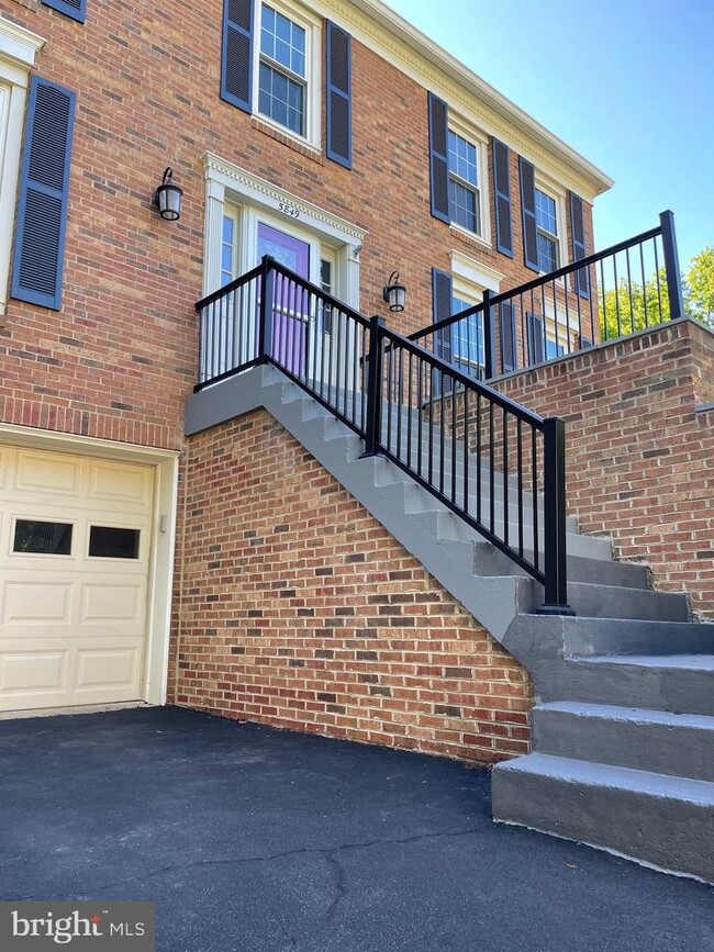 Building Photo - 5849 Colfax Ave