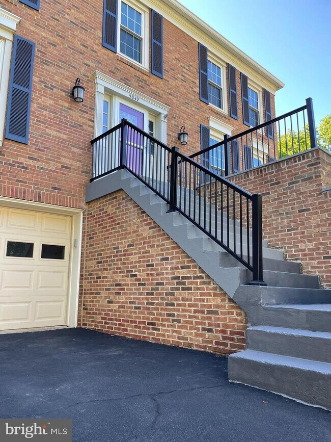 Foto del edificio - 5849 Colfax Ave