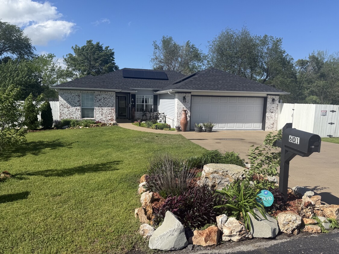 Foto principal - 601 Howard Loop