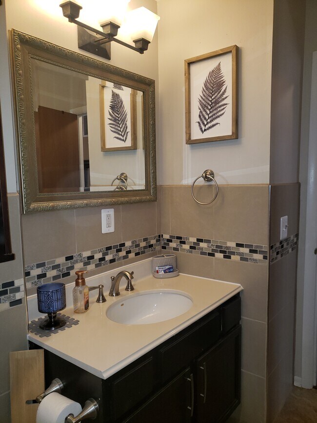 Building Photo - 5241 Ville Anita Ct