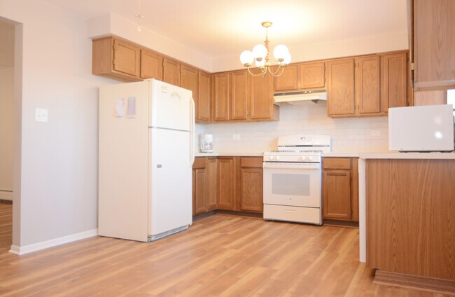 Building Photo - 3607 N Narragansett Ave