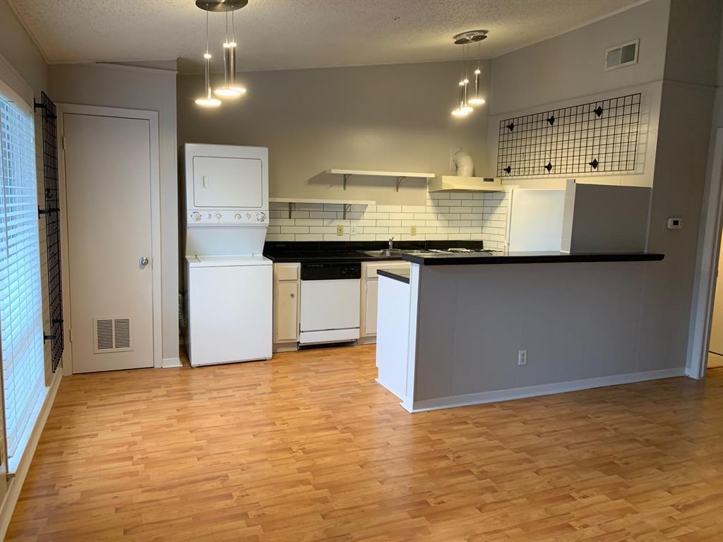 Primary Photo - 600 W 51st St