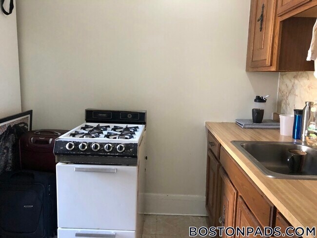 Foto del edificio - 349 Pleasant St