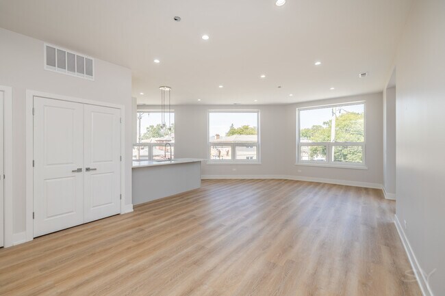 Foto del edificio - 5071 N Northwest Hwy