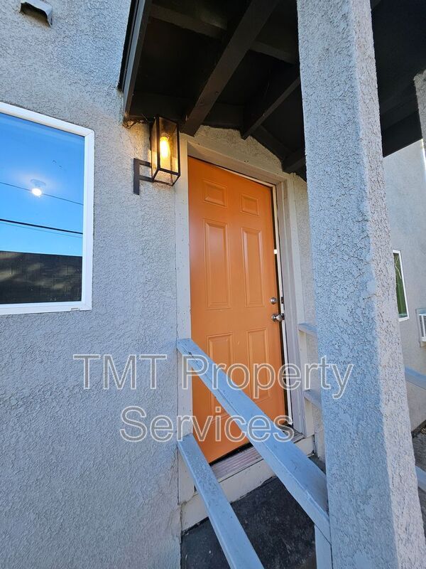 Foto del edificio - 1647 E 6th St