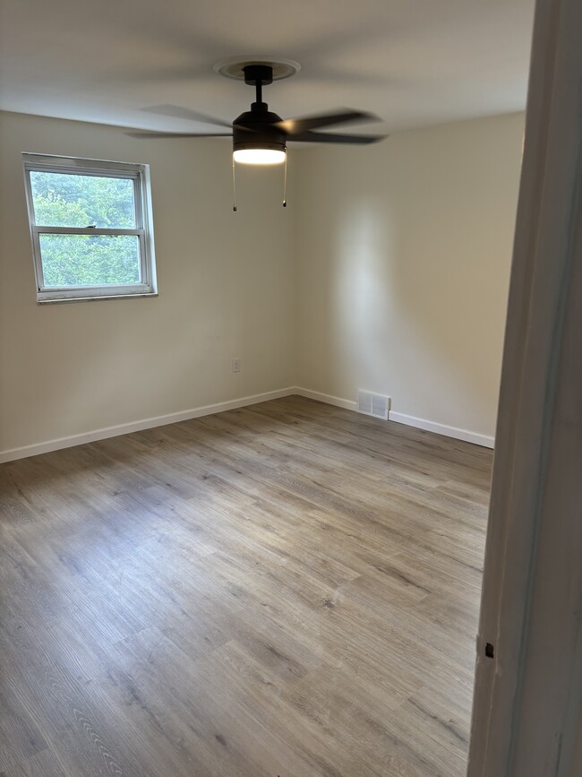 Building Photo - 244 Clairmont Ave
