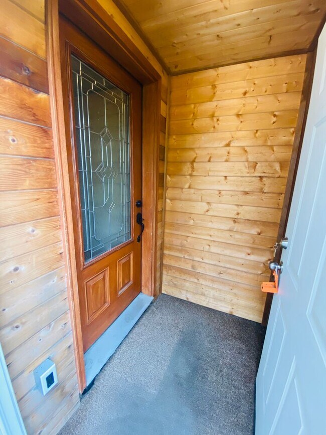 Foto del edificio - 1310 Mission Rd