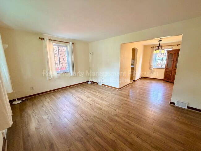 Building Photo - 1076 Thornwood Dr