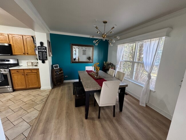 Foto del edificio - 2745 Borkshire Ln