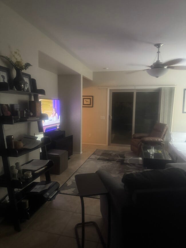 Living area - 6155 Saddle Horse Ave