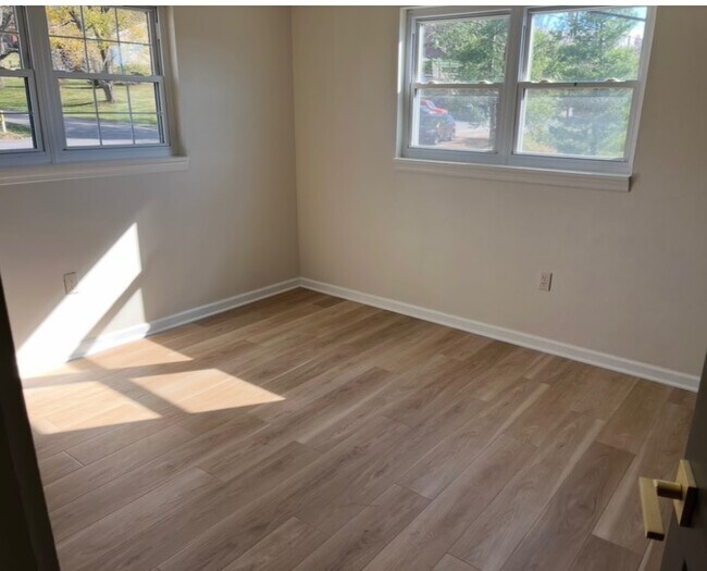 Photo - 101 Meadow St House