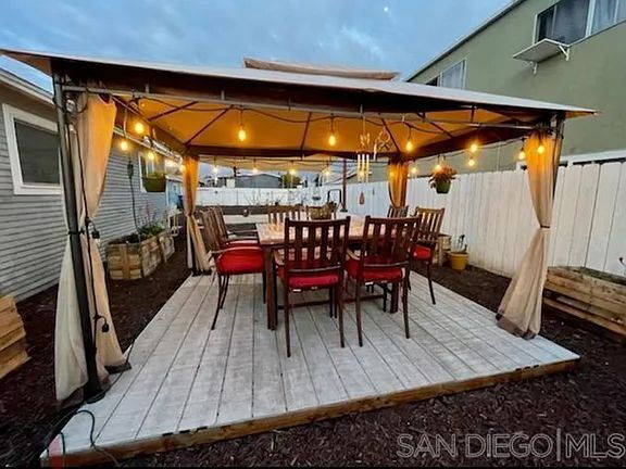 Building Photo - "Charming 2-Bedroom San Diego Retreat with...