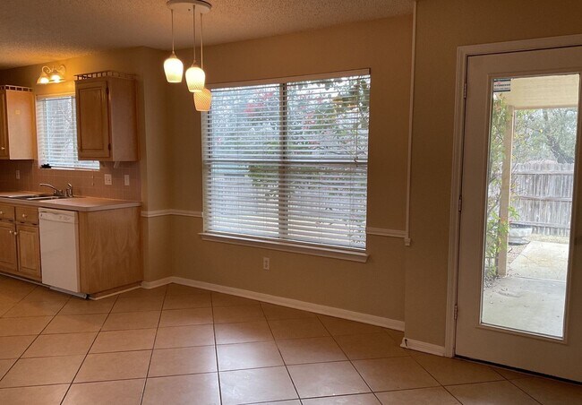 Foto del edificio - COMING SOON!