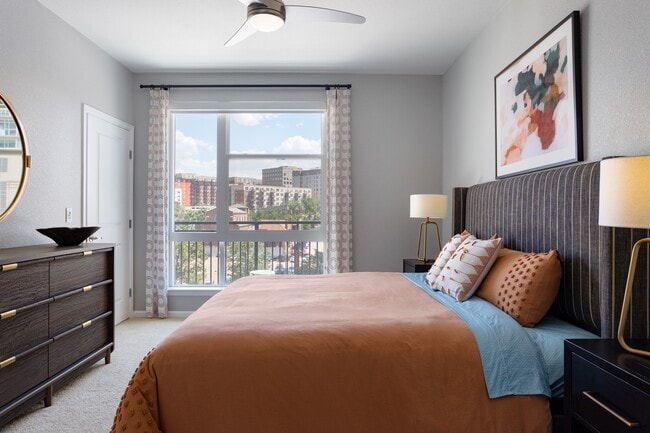 Building Photo - ZZZ20th Street Station Apartments