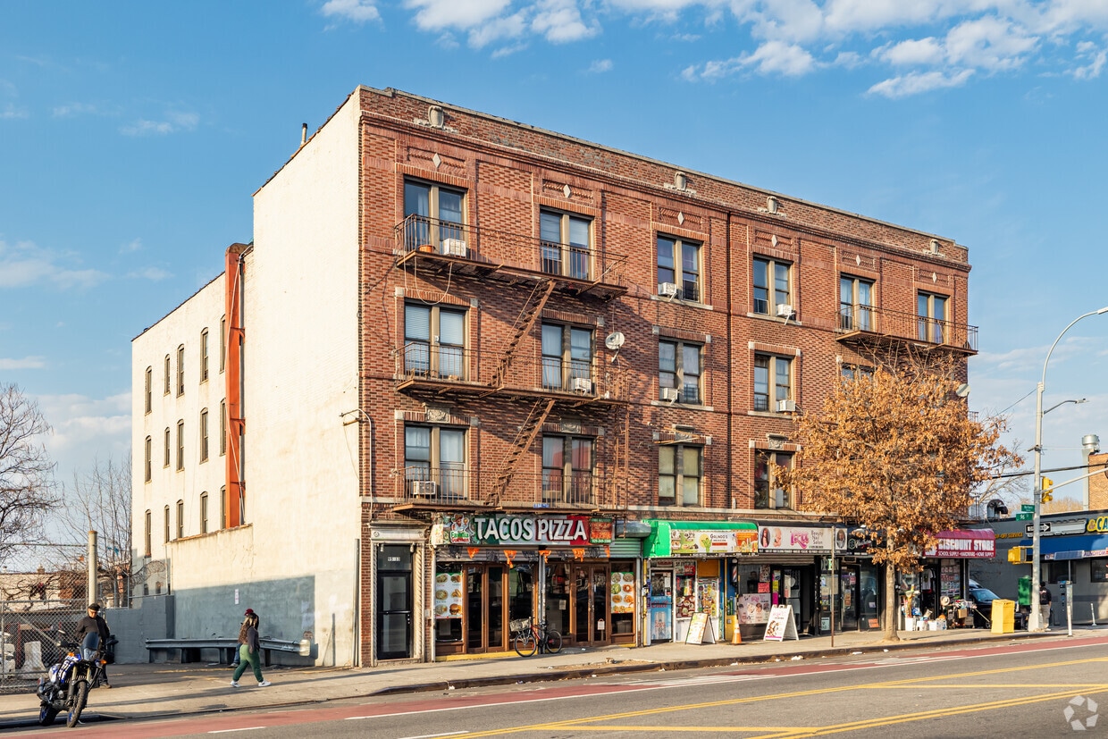 Primary Photo - 9513 Northern Blvd