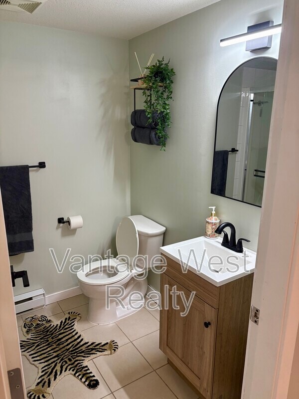 Photo du bâtiment - 571-571 Yates Rd