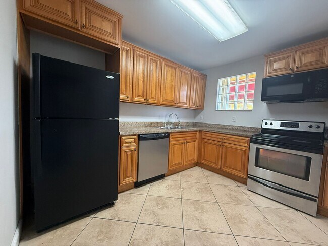 Foto del edificio - 201 NW 177th St