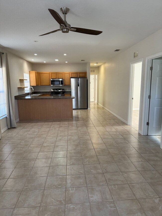 Foto del edificio - Awesome location and close to a park!