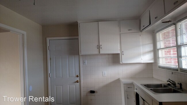 Foto del edificio - 3 br, 2 bath House - 2004 Beverly