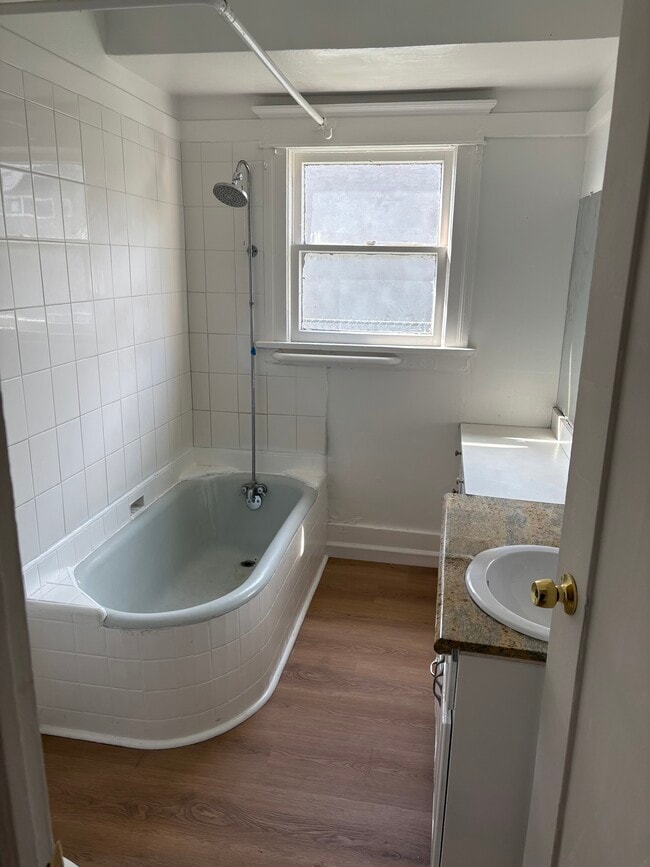 Foto del edificio - 601 W 74th St