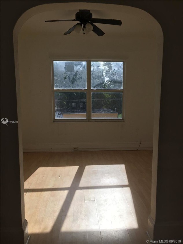 Primary Photo - 206 NW 34th St