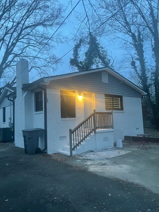 Foto principal - 4220 Blackwood Ave