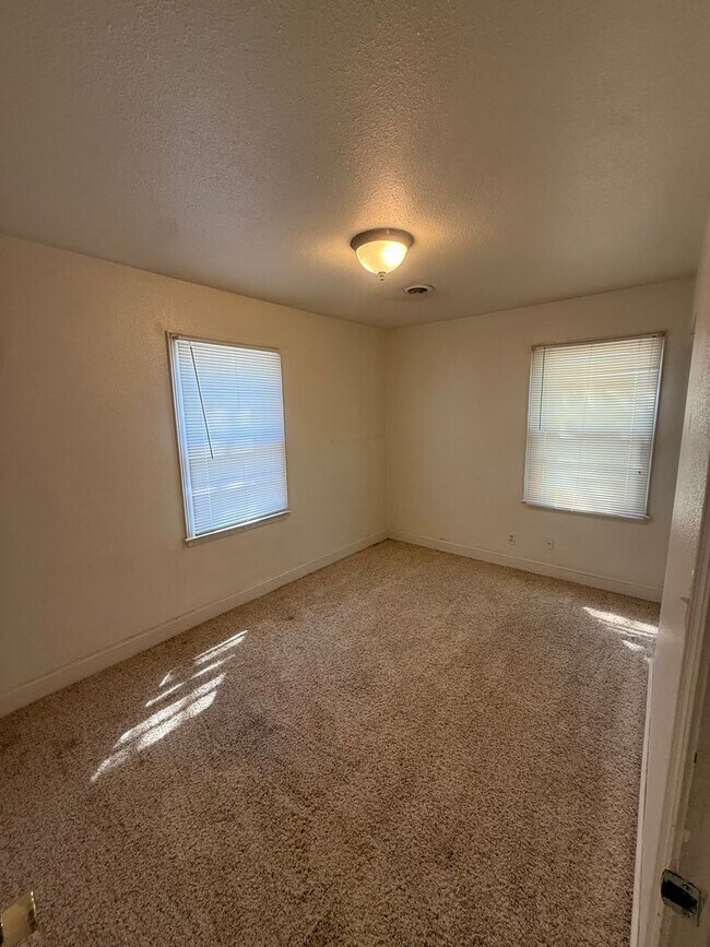 Foto del edificio - 1602 Pierce St