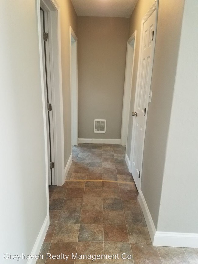 Foto del edificio - 5109 Sunbeam Ave