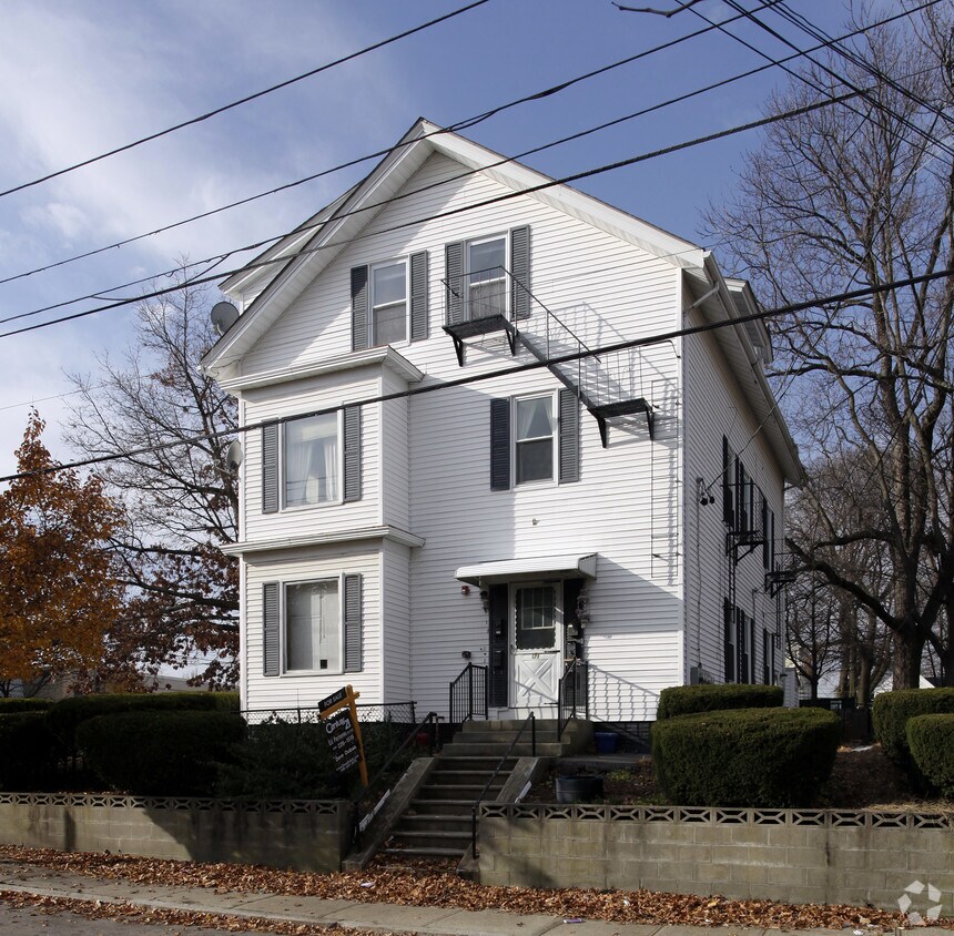 171 Garden St, Pawtucket, RI 02860 Apartments in Pawtucket, RI