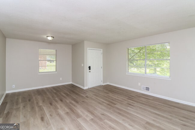Foto del edificio - 3974 Wedgewood Ln
